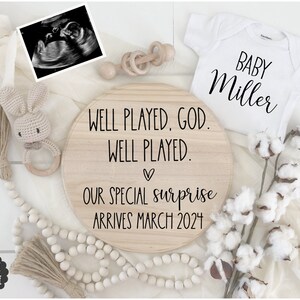 Anuncio digital de embarazo sorpresa, revelación de embarazo neutral, anuncio editable para redes sociales, anuncio de bebé inesperado