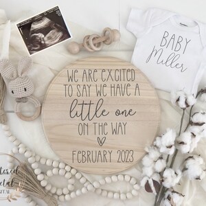 Digital pregnancy announcement, neutral pregnancy announcement for social media, baby reveal, baby on the way, facebook, instagram