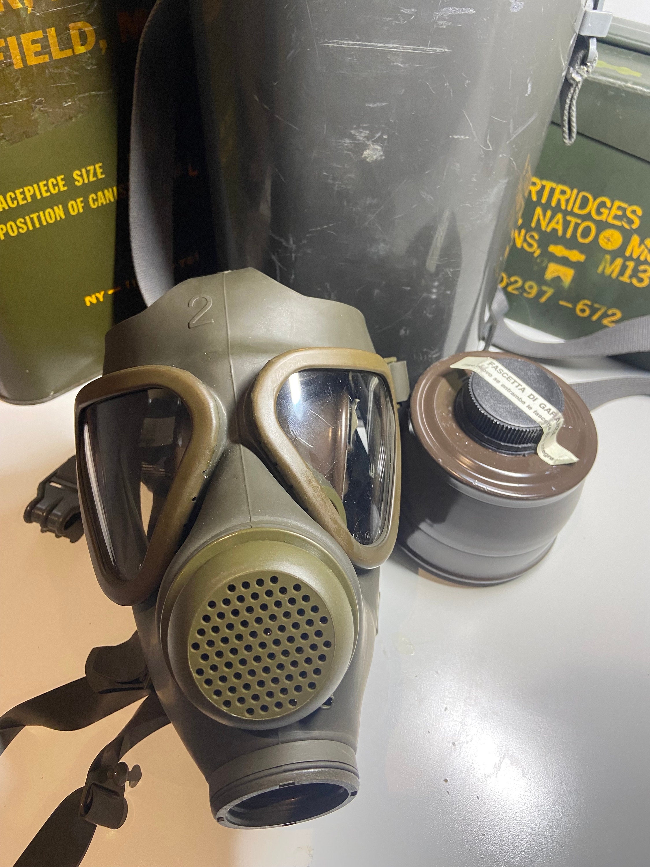 Las mejores ofertas en Máscaras de gas militares excedentes de colección