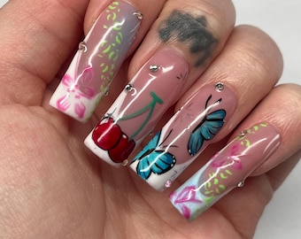 Sweetheart Press On Nails // high quality, durable, hand made, hand painted stick on nails, airbrush design nails, hand painted nail art
