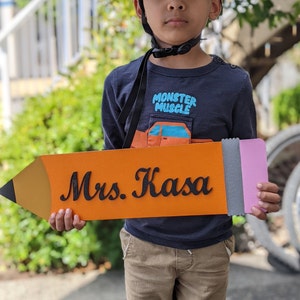 Teacher&#39;s Name Sign