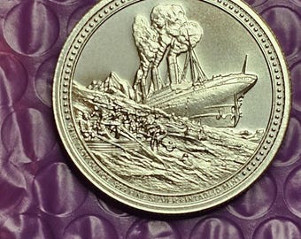 TITANIC; 1 Troy oz .999 fine Silver Art Round