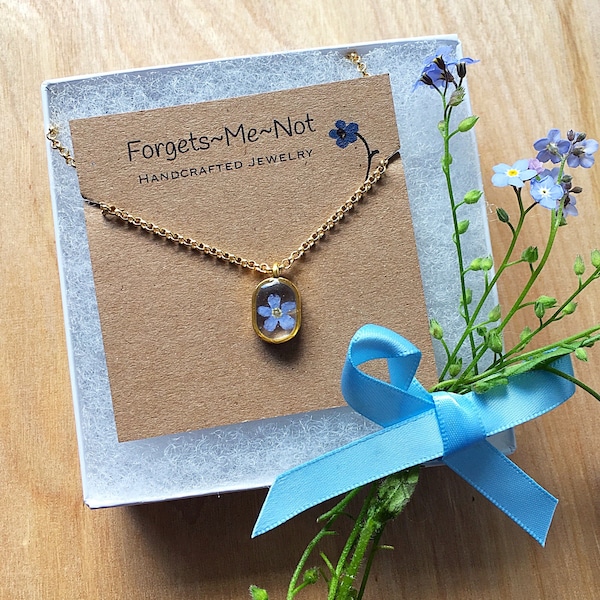 Genuine Forget Me Not Flower Small Gold Pendant Necklace, Blue Forget-Me-Not Flower in Resin Gold Pendant Necklace