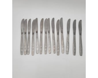 Lot of 14 Vintage Flatware Dinner knives Unknown pattern Textured Rose bud