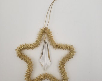 Vintage Gold Tone Metal Wire Star Shaped Christmas Ornament With Plastic Faux Crystal Pendant