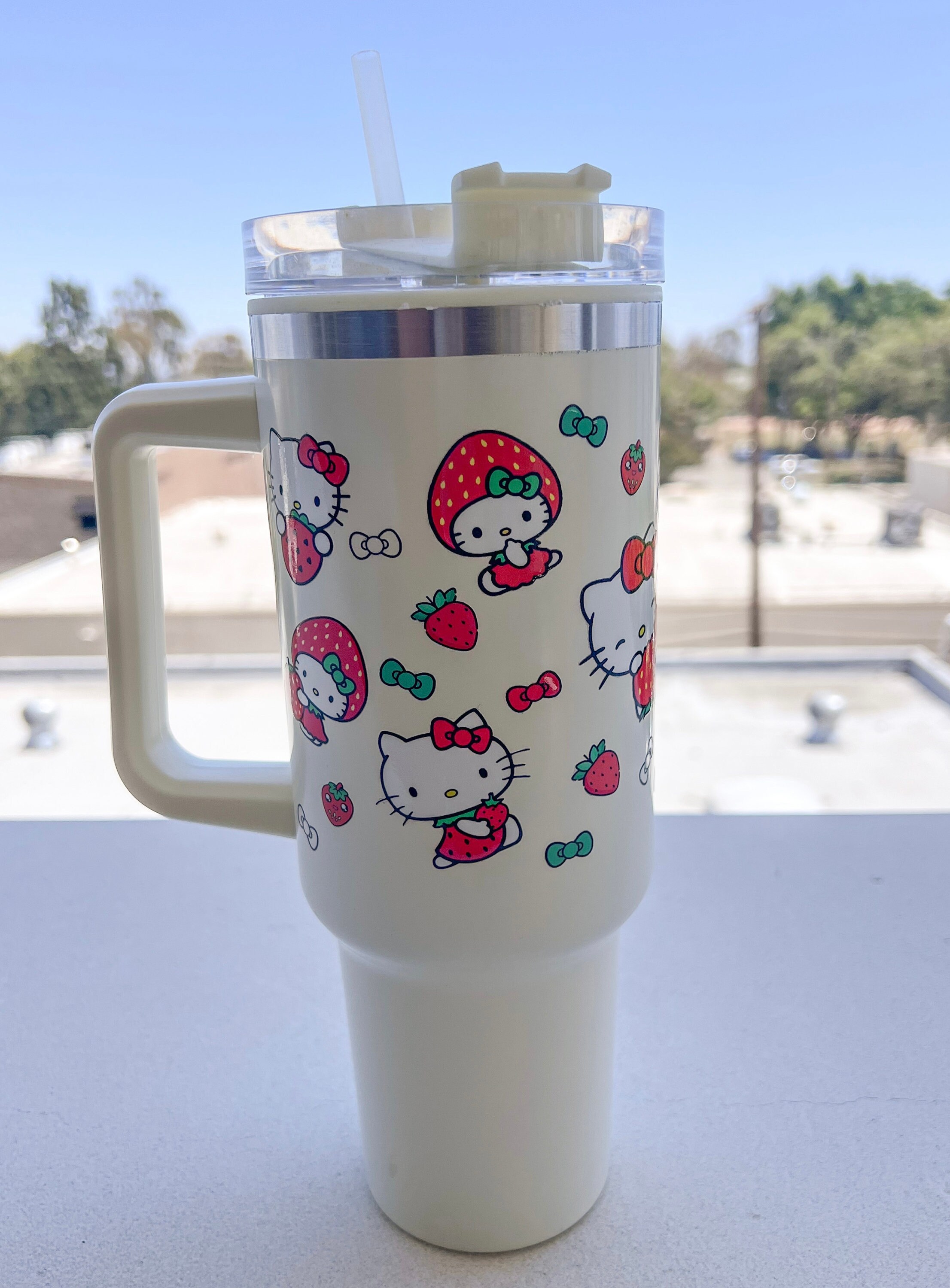 Kitty strawberry 40 oz tumbler | 40 oz tumbler| travel mug| Kawaii mug|  strawberry | kitty