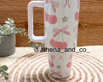 Coqueta Cereza 40 oz/ arcos de coqueta vaso de 40 oz / vaso de 40 oz / taza de viaje / coqueta / arcos de coqueta / chica coqueta / cerezas
