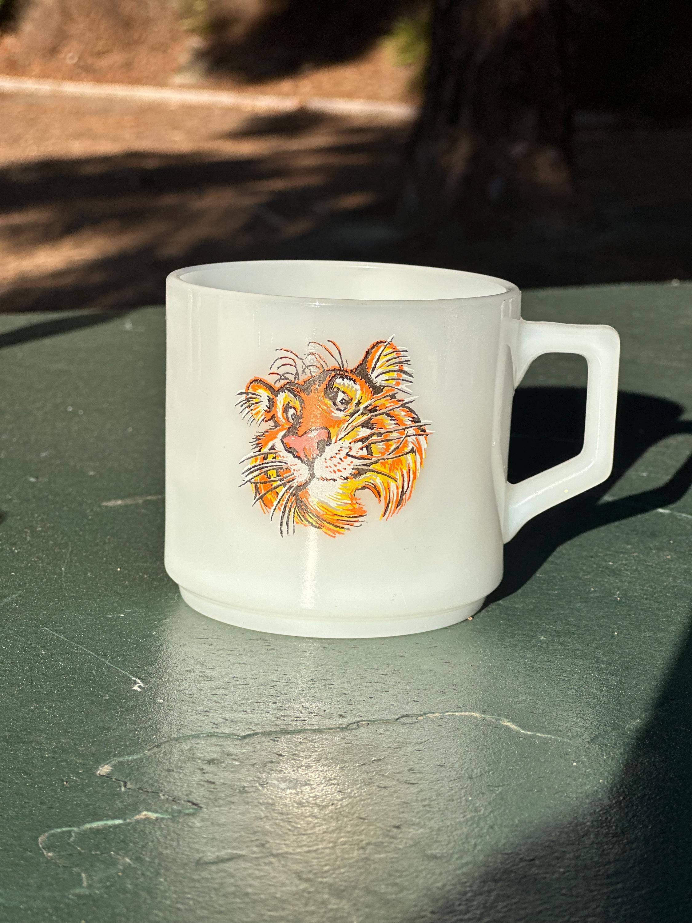 【1960s USA vintage】Fire-King ESSO エッソ Vintage 1960s Fire King Esso-exxon Tiger Mug - Etsy