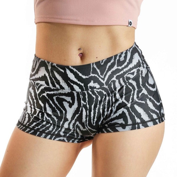 Chic Twerk Shorts Black Recycled