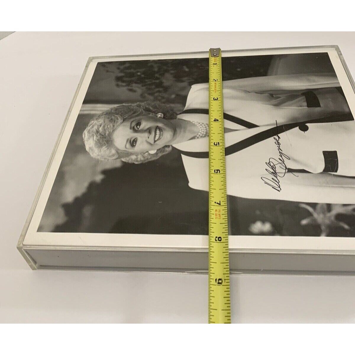 Debbie Reynolds Photo Signed Hollywood Movie Actor Memorabilia Plastic