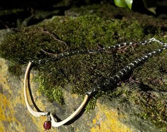 Rib Bone & Kette Halskette | Stahlkette, handgefertigt, Tierknochen, Glasperle