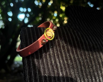 Granat & Knochen Armband | Handarbeit, Leder Manschette, Hand Genäht