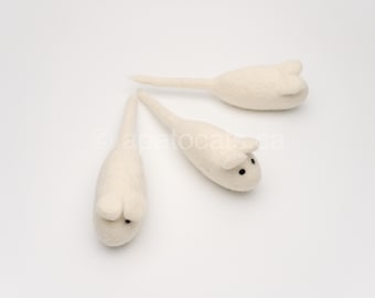 Beige White Mouse - High Quality Natural Wool Felt Cat Toy - Sturdy Snuggle KittyPrey Floofs