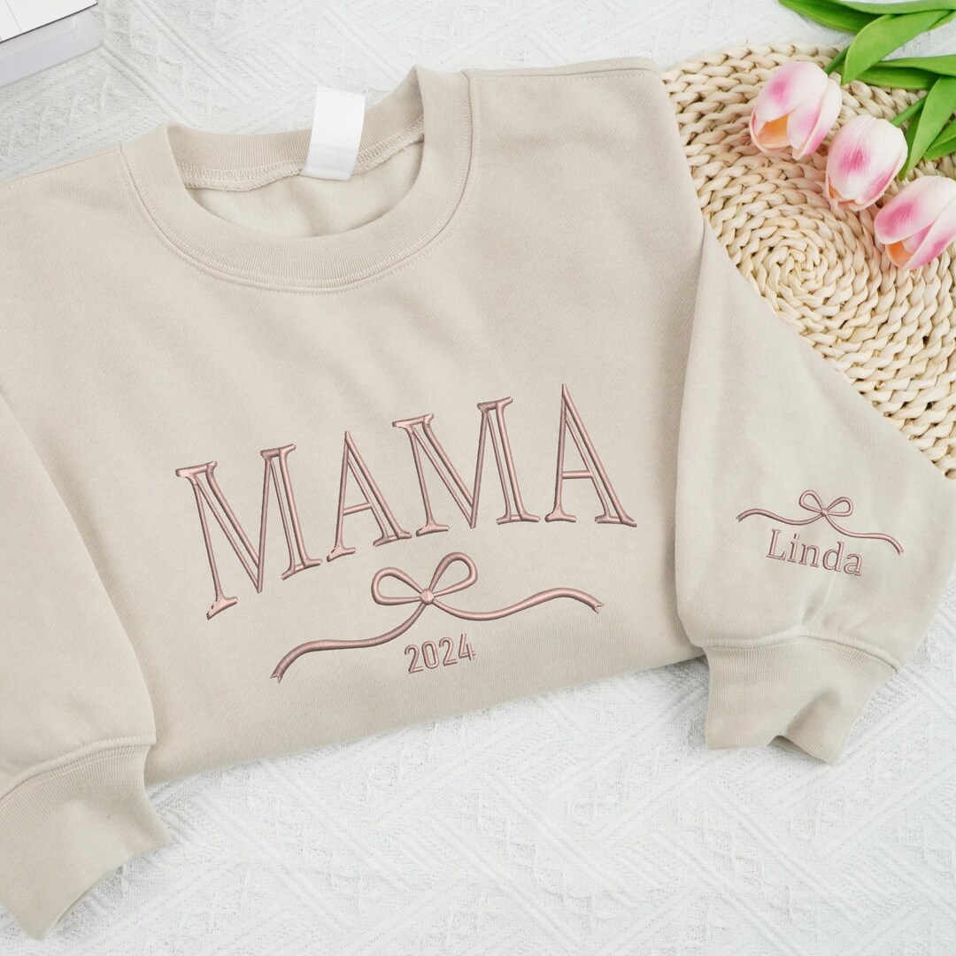 Personalized MAMA Embroidered Bow Sweatshirt with Names on Sleeve