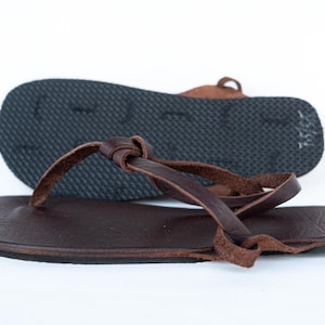 ARETE. Australian Barefoot Sandals. Lightweight Minimalist Sandals with Vibram Sole image 2