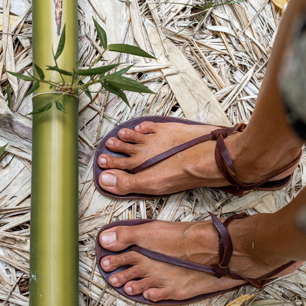 Sandali australiani a piedi nudi