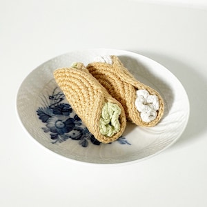 Gehäkelte Cannoli Anleitung für die Kinderküche. Handgemachtes so tun, als ob spiel spielzeug für Montessori aktivitäten. Einzigartiges Geschenk für Kinder. Einfache Häkelanleitung.