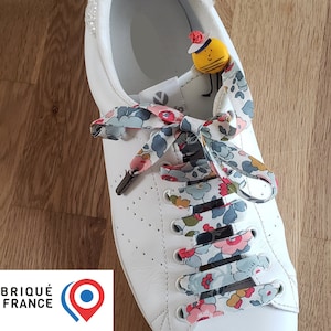 Lacets en tissu Liberty Betsy au choix, Liberty of London, lacets chaussures, baskets, sneakers, stan smith veja, tons rouge vert bleu jaune Betsy Porcelaine