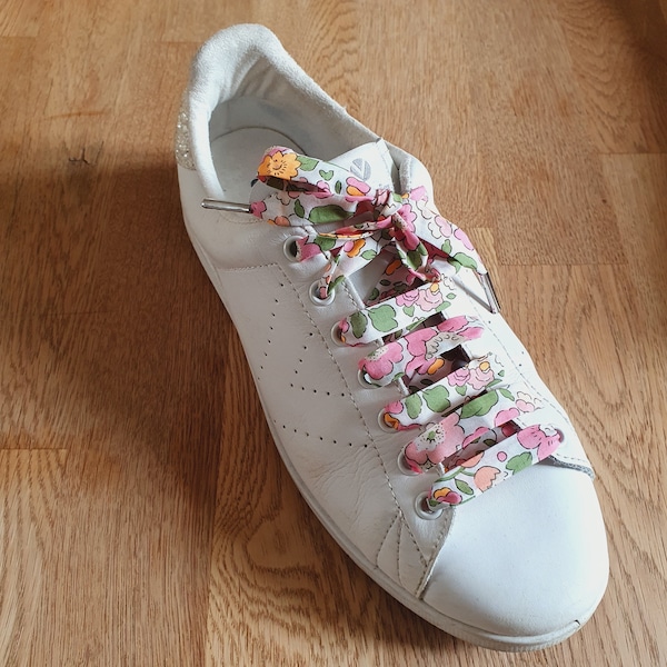 Lacets en tissu Liberty au choix, Liberty of London, lacets chaussures, baskets, sneakers, stan smith veja, SOLDES tons rose et rouge