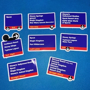 Retro Walt Disney World-stickers voor verkeersborden - Set van 8 of afzonderlijk verkocht Purple en Red Directions Lanes Turns GRATIS VERZENDING!!