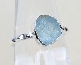 Raw Aquamarine Ring, Aquamarine Silver Ring, 925 Silver Ring, Healing Crystal Raw Stone Ring, Bezel Ring, Wedding Ring for Women Summer Ring