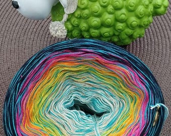 Bobbel "Must have   " , Farbverlauf ,Tuch , Schal, häkeln, stricken,   4fädig