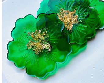 HANDMADE Flower Resin Coasters Emerald Green Coffee Table Coasters Anniversary Gift House Gift Serving Set Floral Coasters Resin Gifts