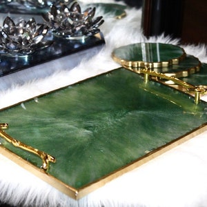 HANDMADE Green Aventurine Quartz crystal tray Epoxy Resin Tray W/ Aventurine Rim White and Emerald Green Tray with gold marbling and Handles