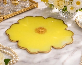 Handgjord bricka i harts med gul solros, bricka i harts med blommönster, dekorativ tallrikshållare för matbord, bricka i harts med guldkant och underlägg