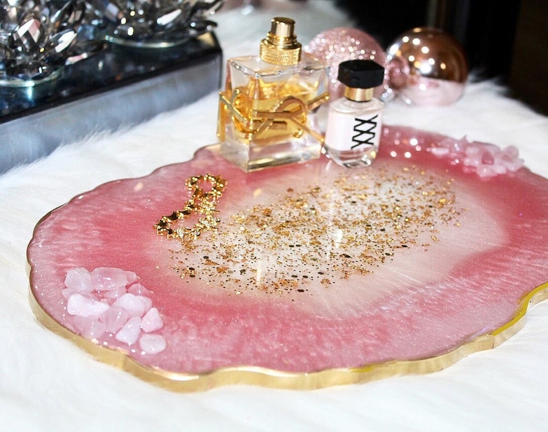 Handgjord bricka i rosa glitterharts: Rosenkvarts och guldmarmorering bild 1