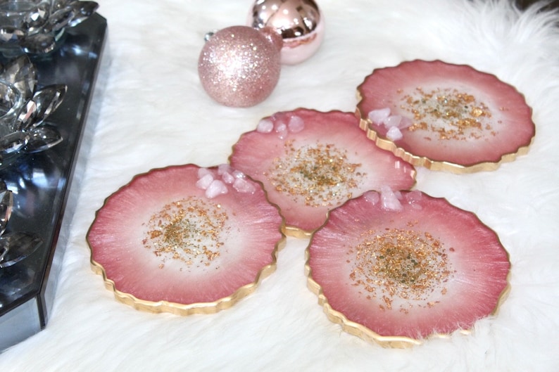 Handgjord bricka i rosa glitterharts: Rosenkvarts och guldmarmorering bild 10