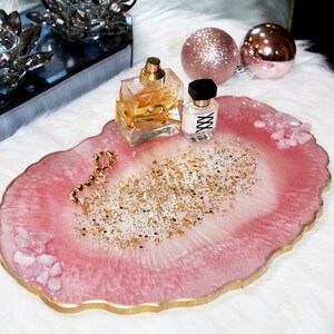 Handgjord bricka i rosa glitterharts: Rosenkvarts och guldmarmorering bild 7