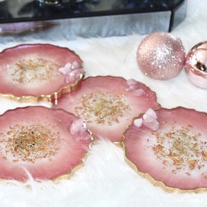 Handgjord bricka i rosa glitterharts: Rosenkvarts och guldmarmorering bild 8