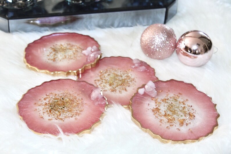Handgjord bricka i rosa glitterharts: Rosenkvarts och guldmarmorering bild 8