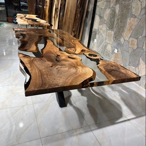 Tavolo da pranzo in resina epossidica, piano di lavoro in resina epossidica, tavolino da caffè in resina, mobili in legno fatti a mano, decorazioni per la stanza personalizzate, regalo per papà