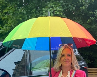 Grand parapluie arc-en-ciel "Quand il pleut, recherchez les arcs-en-ciel" Citation Jolly Brollys™