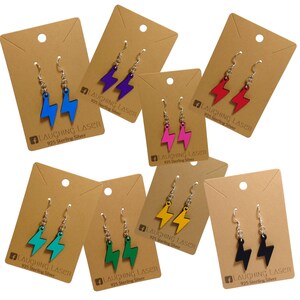 Pendientes de rayo: joyería artesanal con un toque llamativo. Disponibles en 8 colores.