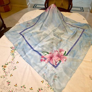 Hand Painted Silk Scarf - 100% Silk Scarf - Headscarf - Painted by hand -Artisan-Made Silk Scarf - Colorful Hand-Painted Fashion