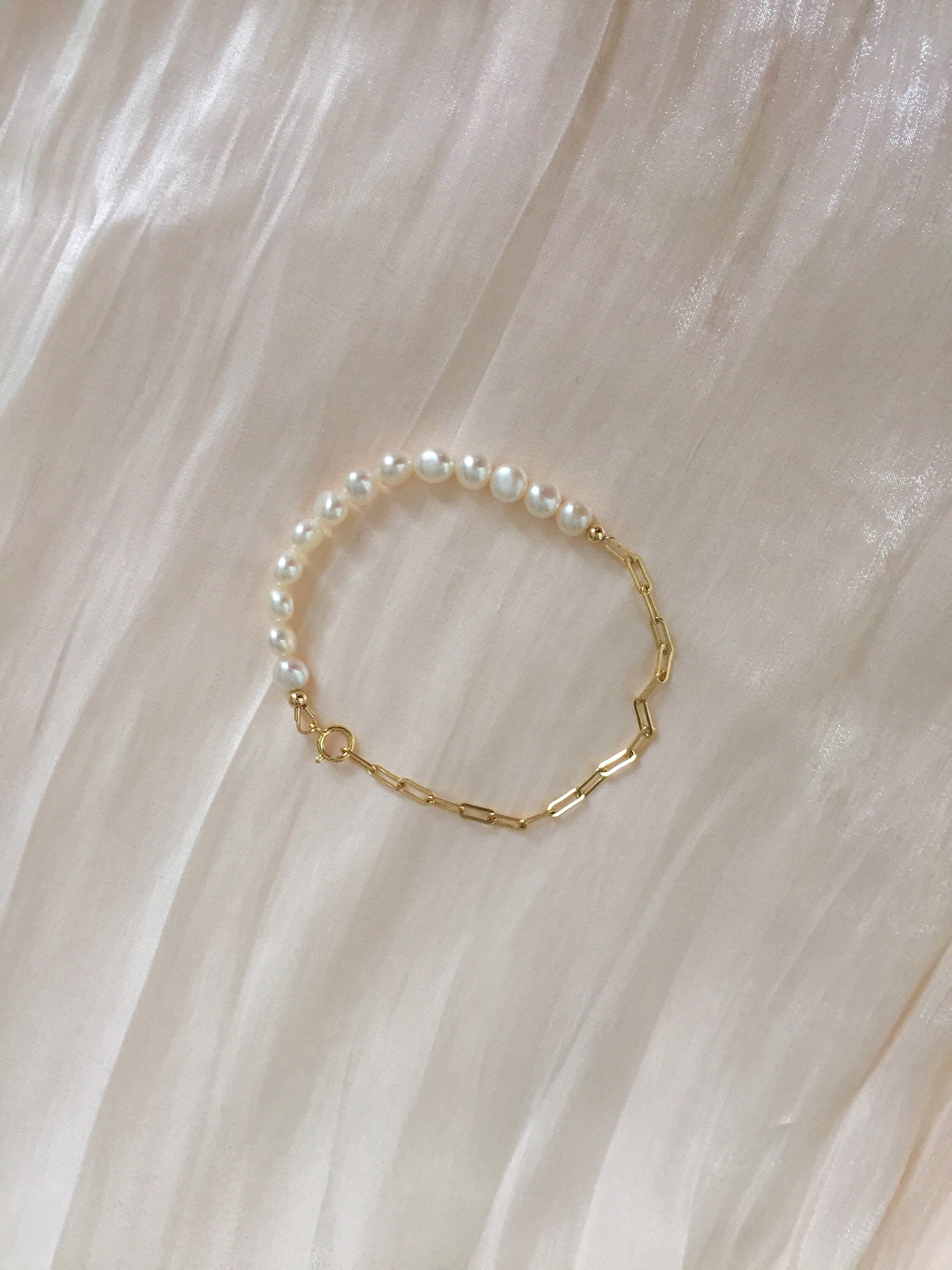 ★関税込★VINTAGE HOLLYWOOD★Chain Half Pearl Bracelet★ Half Pearl and Half Chain Bracelet / Gold Filled Paperclip
