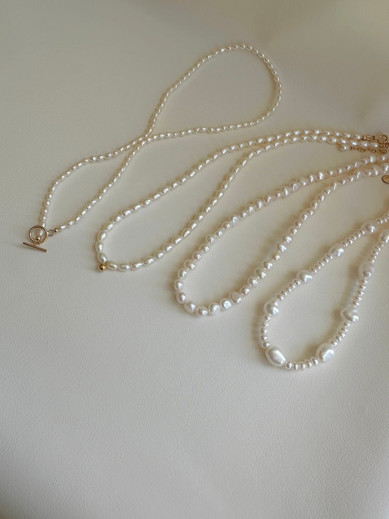 Perlen Perlen Gold gefüllt Halskette / Gold Kugel Anhänger Choker Halskette / Süßwasser Perlen Halskette / Mini Perlen Choker / Bild 5