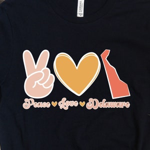 Frieden Liebe Delaware Zustand SVG png, Delaware Karte svg, Retro Delaware Blume svg Cricut geschnitten Datei Silhouette Sublimation Design