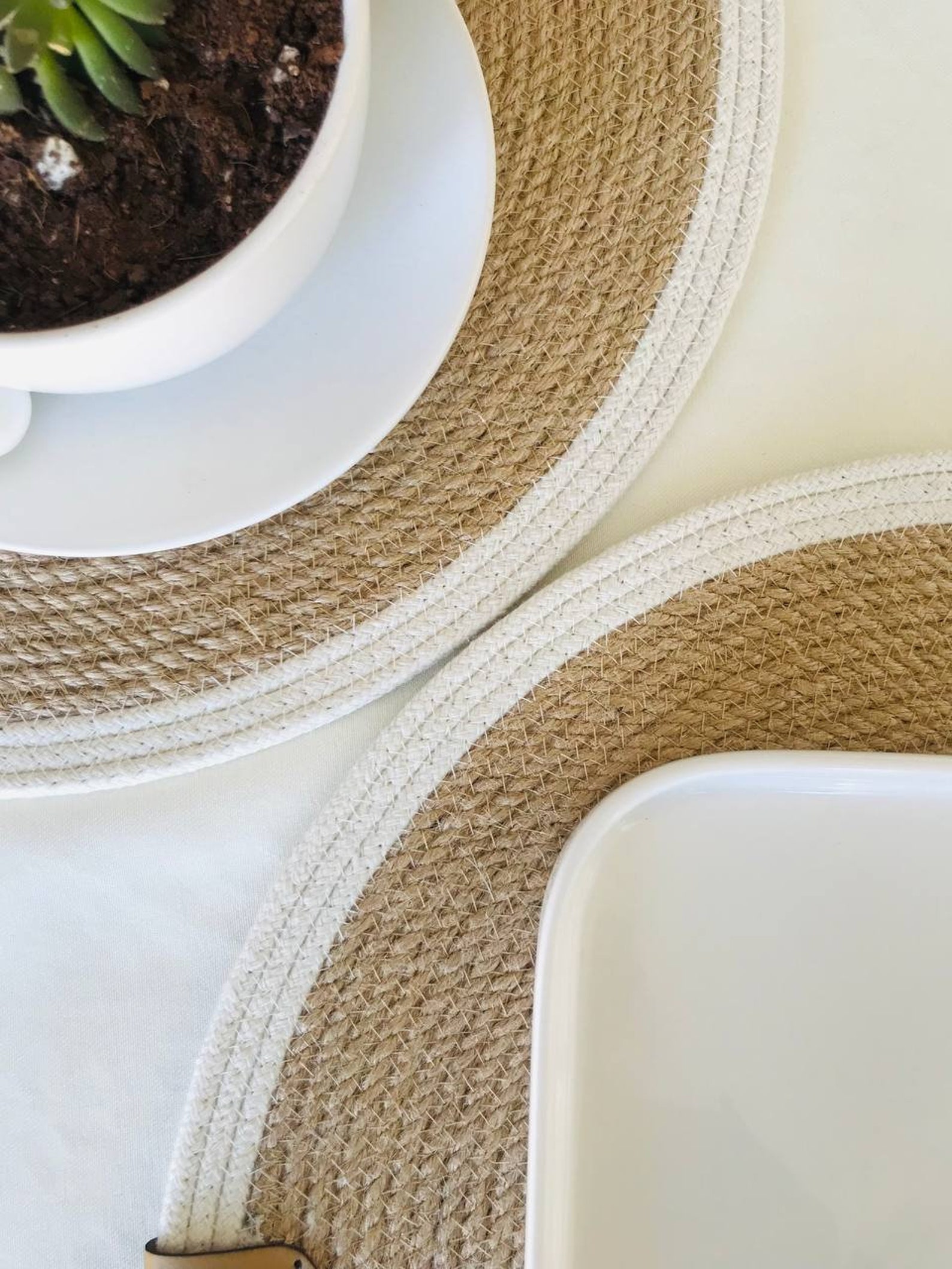 Natural Jute Round Placemats Set of 2/4/6, Handmade Cotton Woven