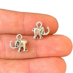 2 Silberne Elefanten Charms - Antik versilberter 3D Elefanten Anhänger - Doppelseitiger Safari Charme (12 x 12 mm) LG-188