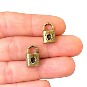 4 Mini Padlock Charms – Antique bronze plated lock charm – Double sided minimalist design (9 x 14 mm) LS-223