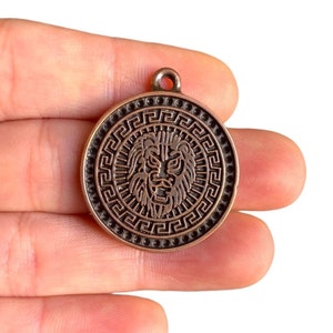 Copper Lion Medallion Charm – Antique Copper Plated Round Pendant, Flat Back (28 x 31 mm) LB-275
