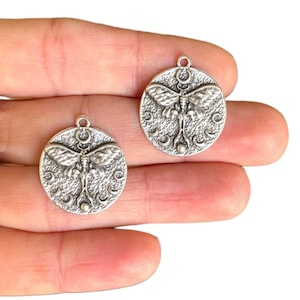 2 Silver Dragonfly Moon Charms – Antique silver plated round pendant – Lunar phases charm (20 x 23 mm) LG-252