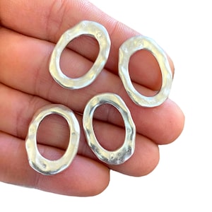 2 Hammered Oval Connector Antique Silver Plated Double Sided Hammered Link (17 x 23 mm) LG-430