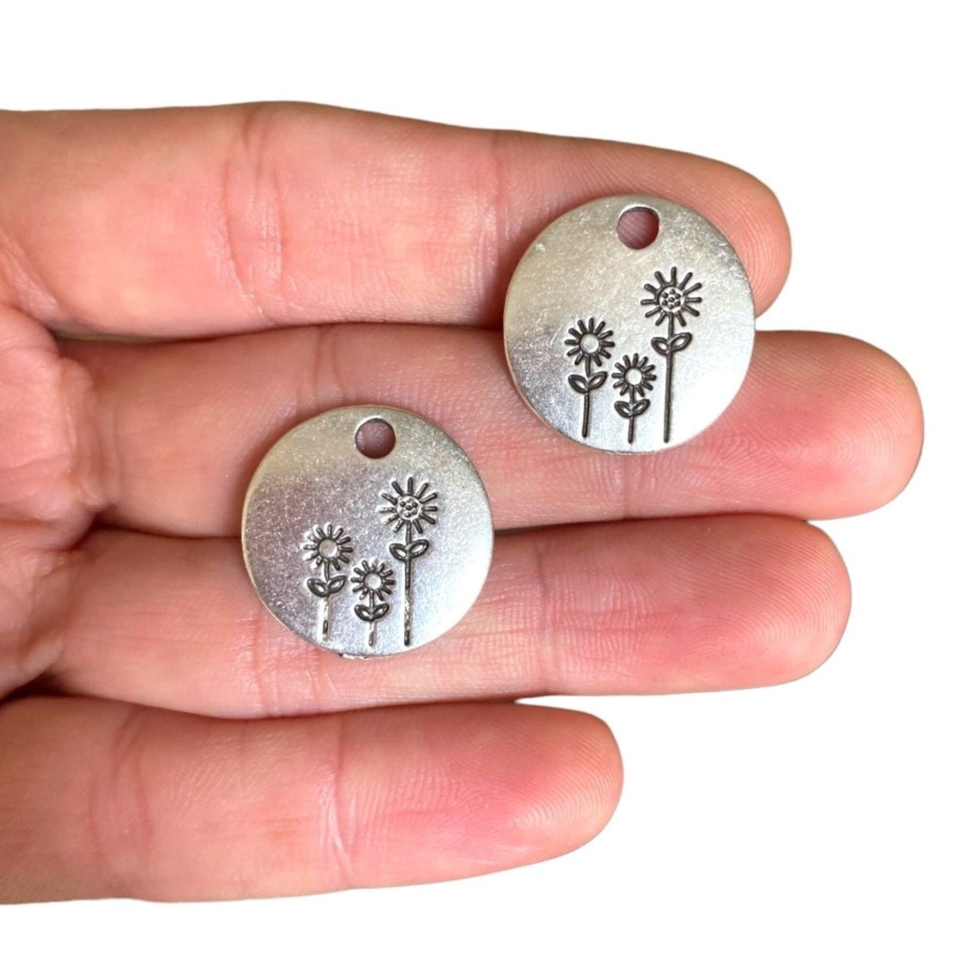 2 Silver Flower Coin Charm Antique Silver Plated Flower Coin Pendant Landscape Pendant Round