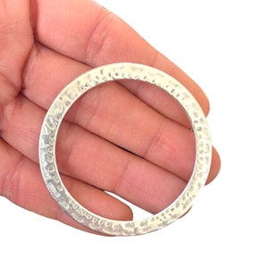 Big Hammered Circle Connector - 2 Antique Silver-Plated Hammered Round Findings - Pendant - Jewellery Making - Big Circle (52 mm) LG-575