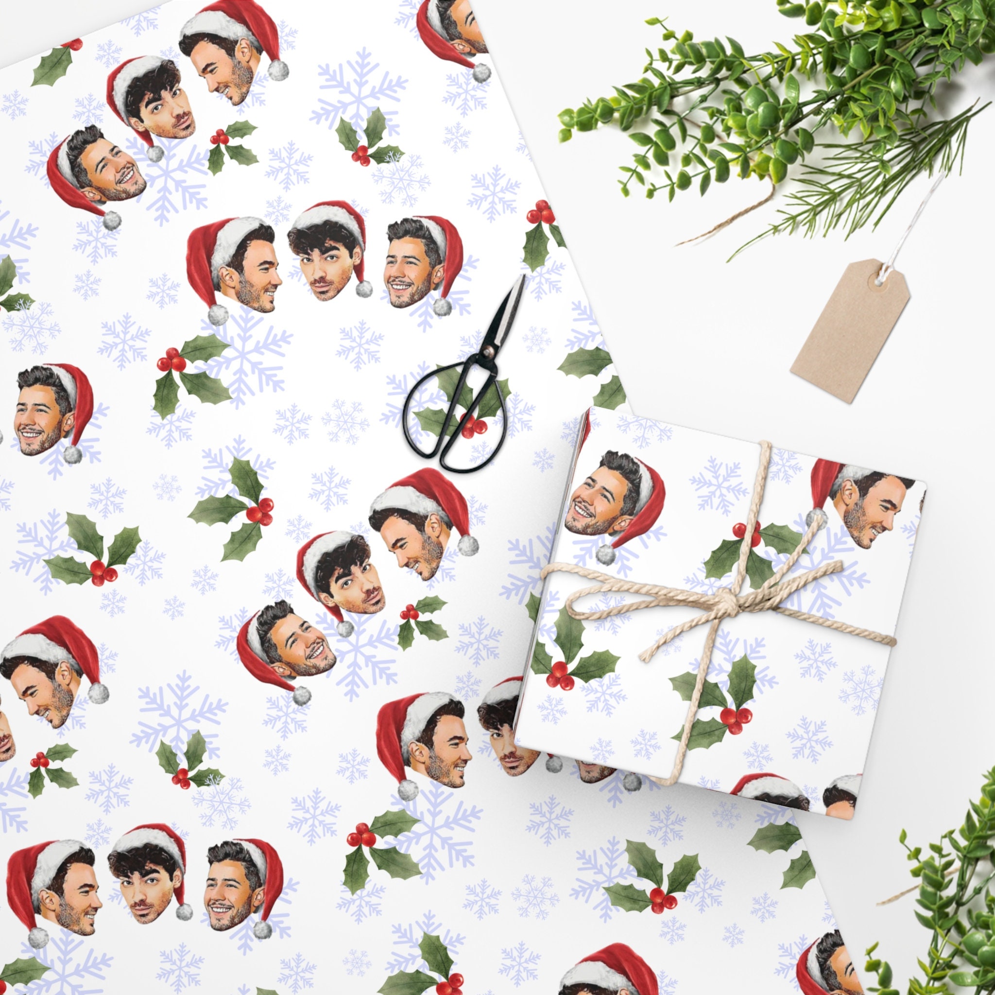 Destination Holiday Christmas Tissue Paper - Shop Gift Wrap at H-E-B